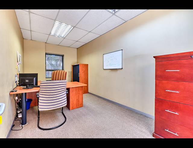 400M² OFFICE FOR SALE IN WOODMEAD